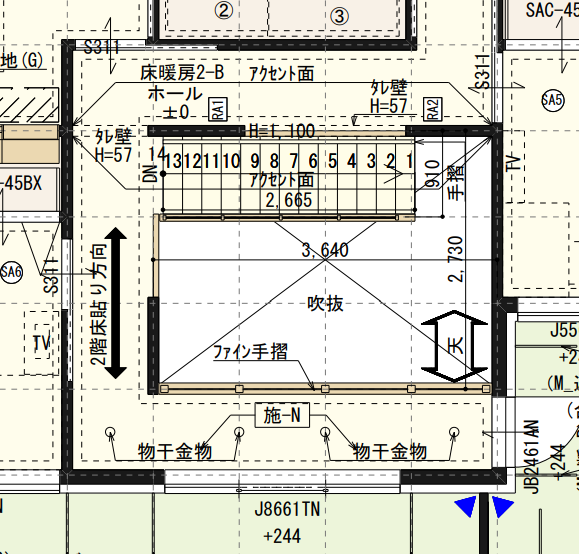 一条工務店　吹き抜け